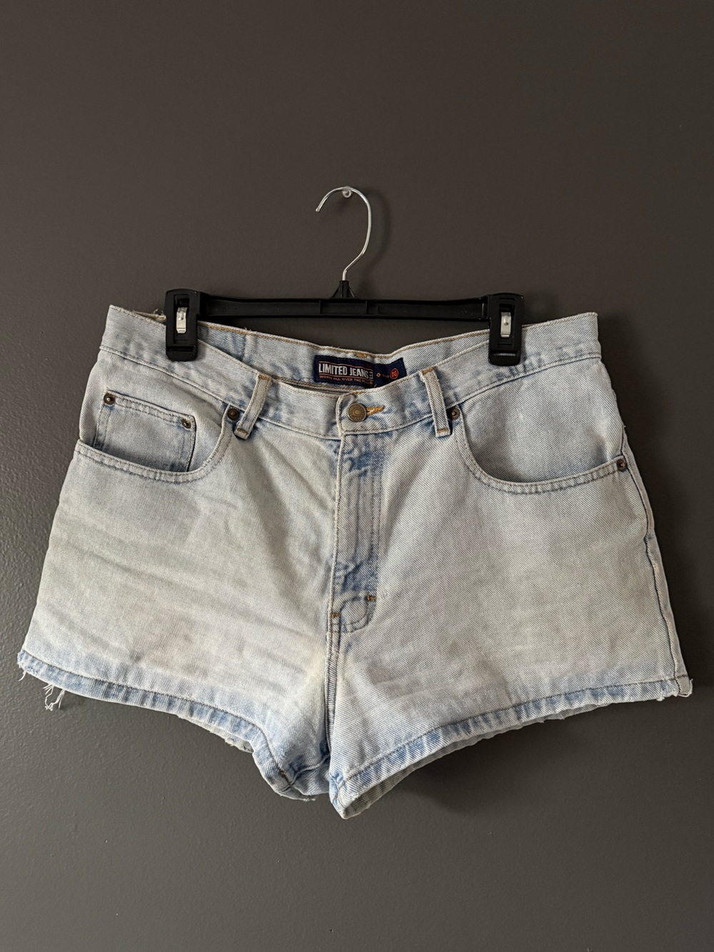 Vintage Limited Jeans light wash denim shorts